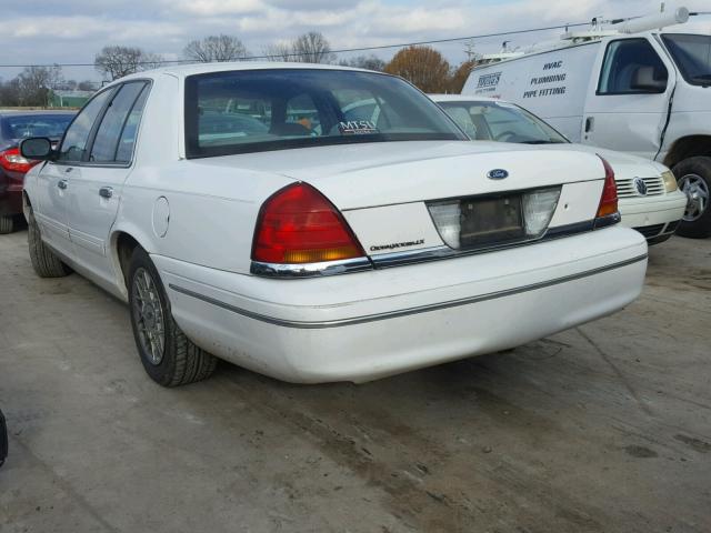 2FAFP74W1XX184265 - 1999 FORD CROWN VICT WHITE photo 3