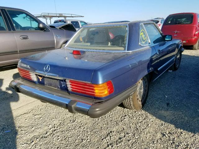 WDBBA48D4GA051640 - 1986 MERCEDES-BENZ 560 SL BLUE photo 4