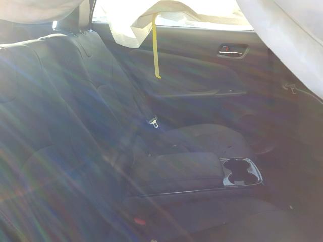 JTDKARFP8J3076385 - 2018 TOYOTA PRIUS PRIM 石墨色 照片 6