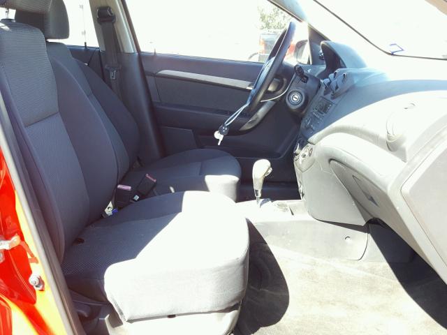 KL1TD56EX9B399204 - 2009 CHEVROLET AVEO LS RED photo 5