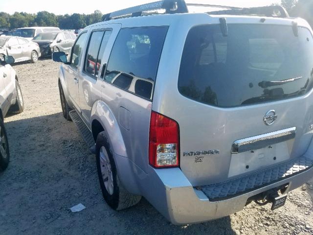 5N1AR18W76C622591 - 2006 NISSAN PATHFINDER SILVER photo 3