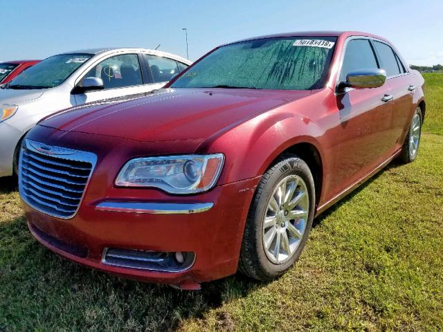 2C3CA5CG9BH533337 - 2011 CHRYSLER 300 LIMITE MAROON photo 2