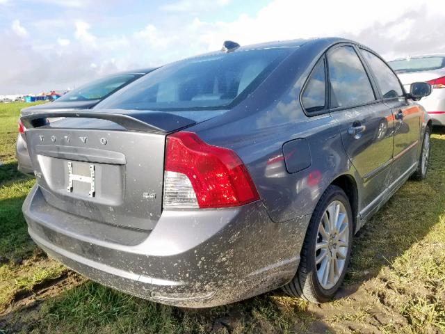 YV1382MS5A2488813 - 2010 VOLVO S40 2.4I GRAY photo 4