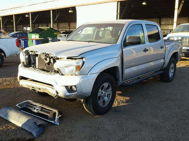 3TMJU4GN4DM150004 - 2013 TOYOTA TACOMA DOU SILVER photo 2