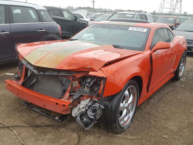 2G1FK1EJ1B9107958 - 2011 CHEVROLET CAMARO 2SS ORANGE photo 2