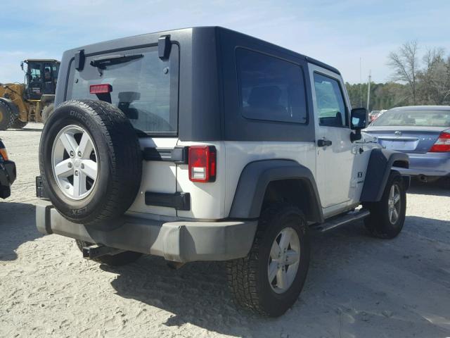 1J4FA24167L202933 - 2007 JEEP WRANGLER X WHITE photo 4