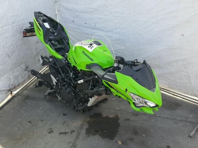 JKAEXKG19JDA05555 - 2018 KAWASAKI EX400 GREEN photo 1