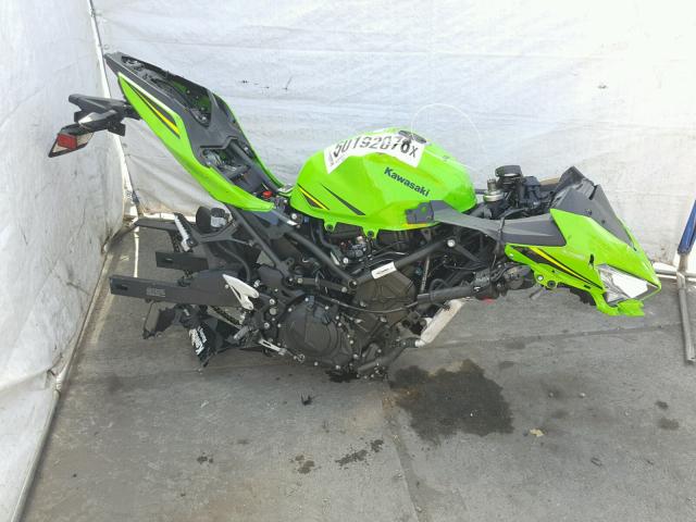 JKAEXKG19JDA05555 - 2018 KAWASAKI EX400 GREEN photo 9