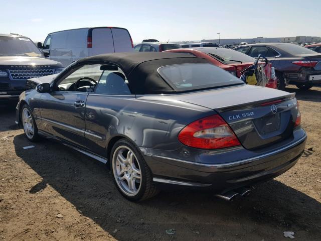 WDBTK72FX8T095127 - 2008 MERCEDES-BENZ CLK 550 GRAY photo 3