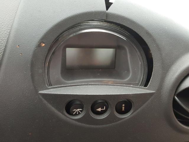 2G2WS522241341799 - 2004 PONTIAC GRAND PRIX GOLD photo 8