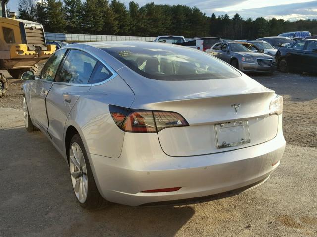 5YJ3E1EB5JF069185 - 2018 TESLA MODEL 3 SILVER photo 3