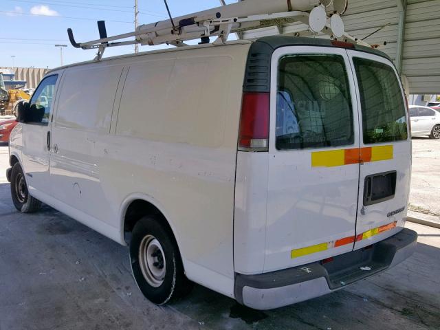 1GCEG15WXV1046196 - 1997 CHEVROLET EXPRESS G1 WHITE photo 3