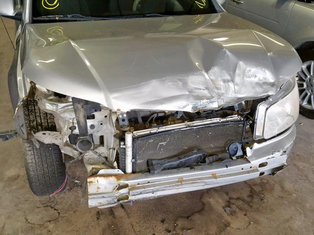 2CKDL73F166017156 - 2006 PONTIAC TORRENT SILVER photo 9