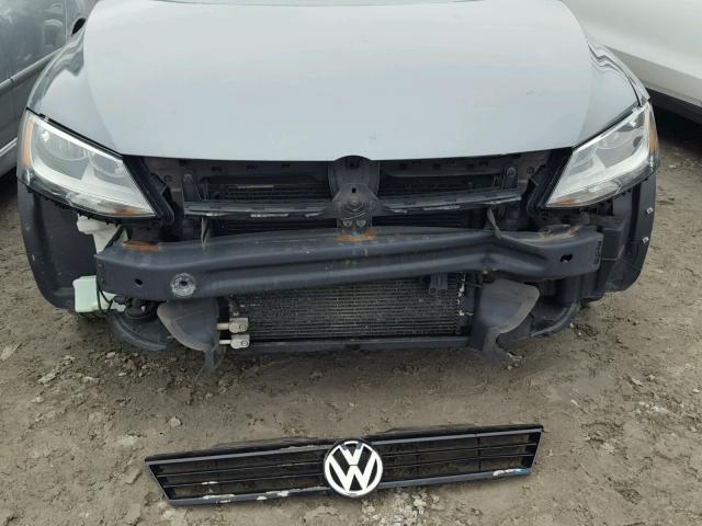 3VW2K7AJ1DM455104 - 2013 VOLKSWAGEN JETTA BASE BLACK photo 9