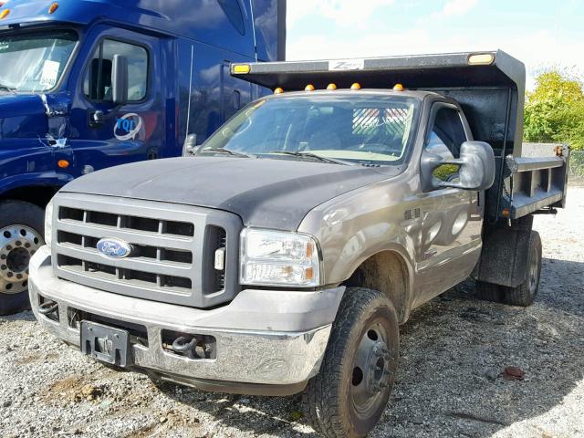 1FDWF37P55EC29986 - 2005 FORD F350 SUPER TAN photo 2