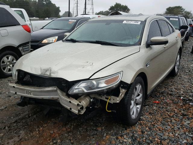 1FAHP2EW8AG143879 - 2010 FORD TAURUS SEL GOLD photo 2