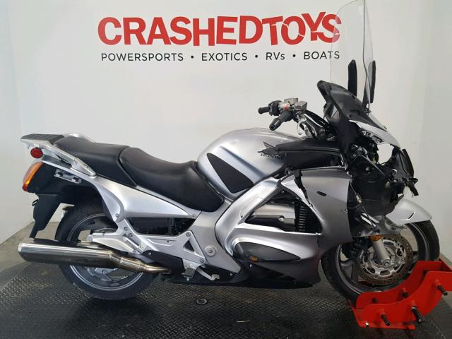 JH2SC51017M500027 - 2007 HONDA ST1300 SILVER photo 1