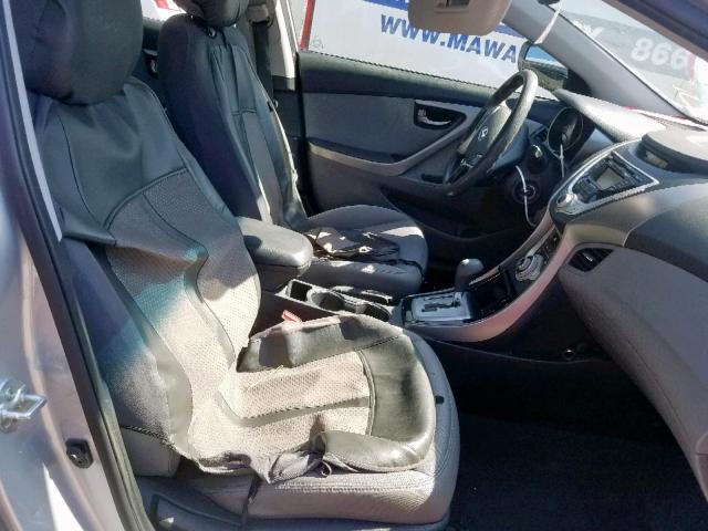 5NPDH4AE8CH112631 - 2012 HYUNDAI ELANTRA GL SILVER photo 5