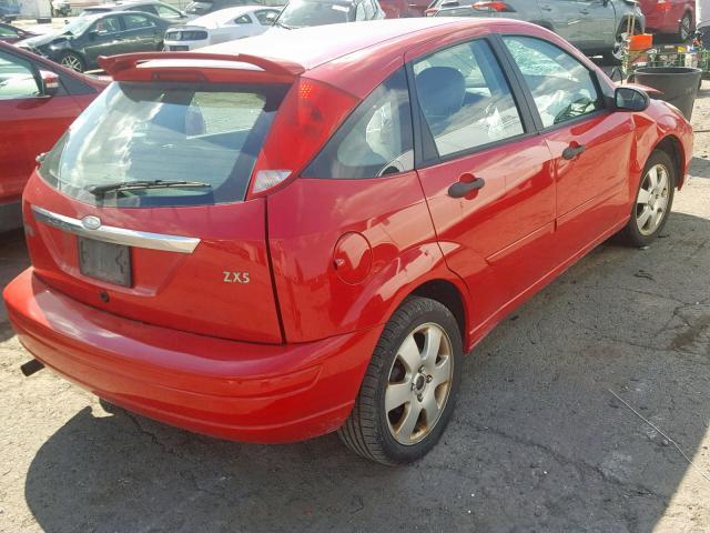 3FAFP37342R200833 - 2002 FORD FOCUS ZX5 RED photo 4