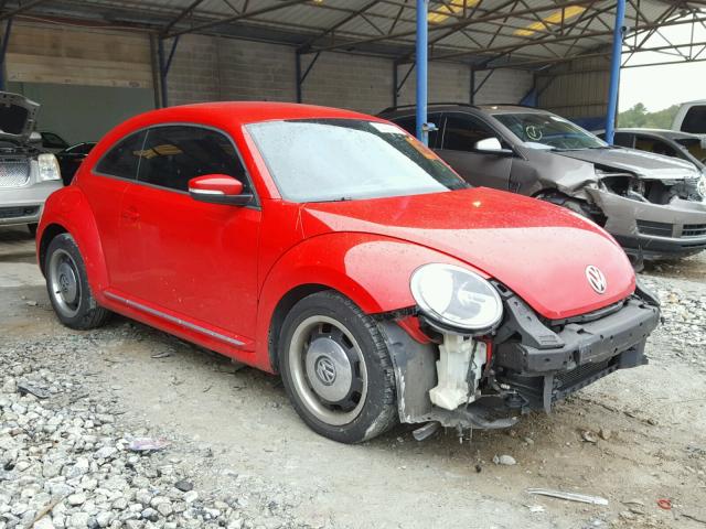 3VWJX7ATXCM609810 - 2012 VOLKSWAGEN BEETLE RED photo 1