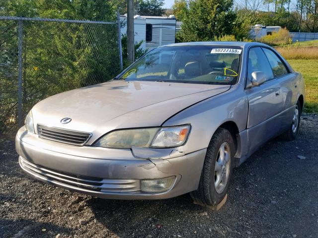 JT8BF28G3X5053372 - 1999 LEXUS ES 300 BEIGE photo 2