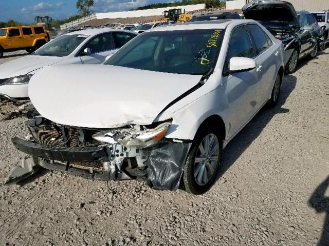 4T1BK1FKXCU512276 - 2012 TOYOTA CAMRY SE WHITE photo 2