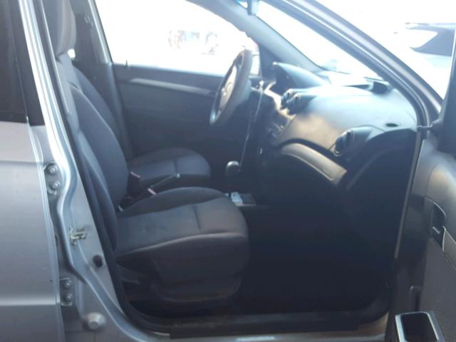 KL1TD56EX9B334255 - 2009 CHEVROLET AVEO LS SILVER photo 5