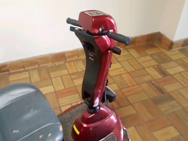 39710589 - 2005 OTHR SCOOTER RED photo 5
