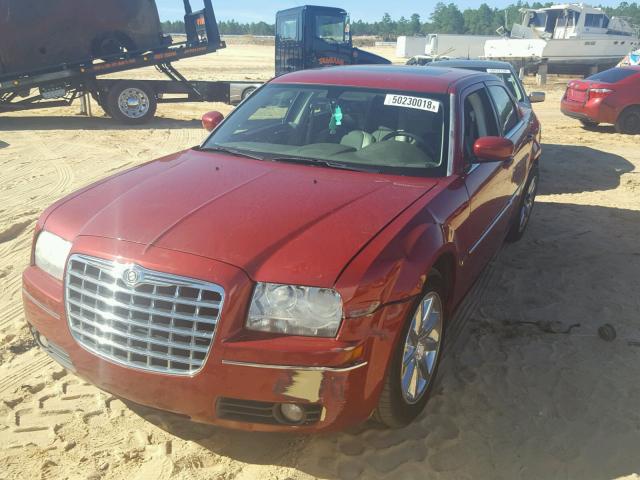 2C3LA53G78H329600 - 2008 CHRYSLER 300 TOURIN RED photo 2