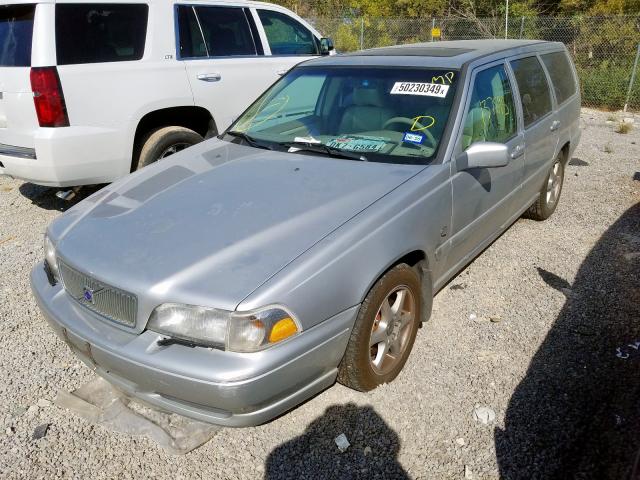 YV1LW61J3Y2689340 - 2000 VOLVO V70 BASE SILVER photo 2