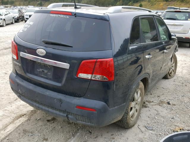 5XYKTDA6XDG353047 - 2013 KIA SORENTO LX BLUE photo 4