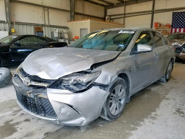 4T1BF1FK5HU647287 - 2017 TOYOTA CAMRY LE SILVER photo 2