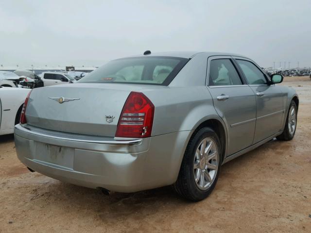 2C3KA63H16H198431 - 2006 CHRYSLER 300C SILVER photo 4