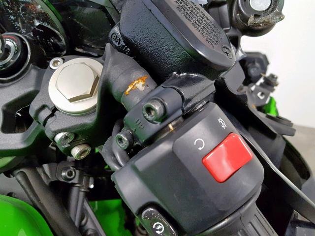 JKAEXKG18JDA11587 - 2018 KAWASAKI EX400 GREEN photo 18