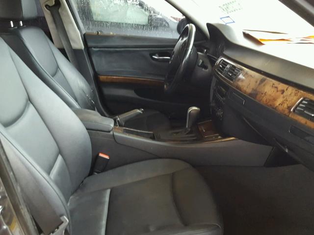 WBAVB175X6NK33495 - 2006 BMW 325 I AUTO SILVER photo 5