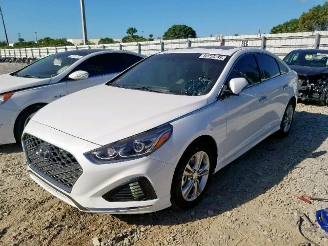 5NPE34AF7KH735426 - 2019 HYUNDAI SONATA LIM WHITE photo 2