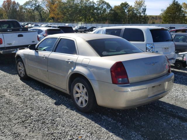 2C3KA53G86H445414 - 2006 CHRYSLER 300 TOURIN GOLD photo 3