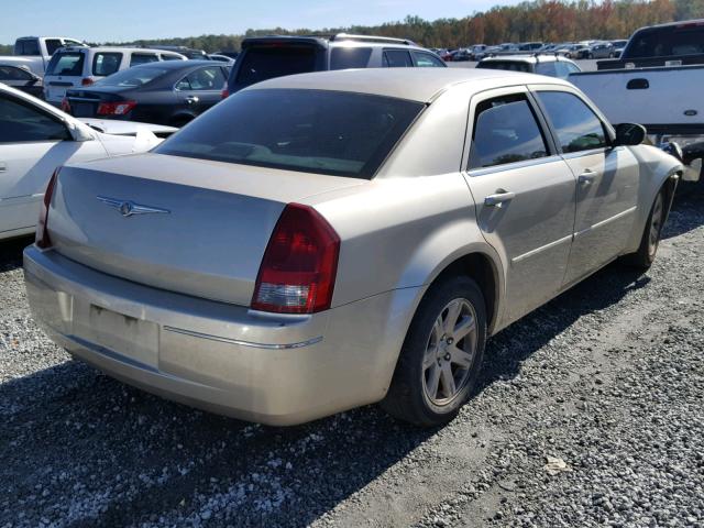 2C3KA53G86H445414 - 2006 CHRYSLER 300 TOURIN GOLD photo 4