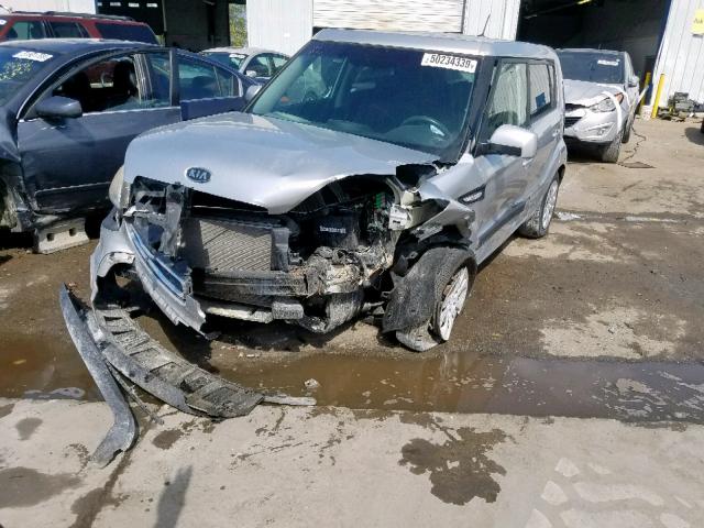 KNDJT2A59C7472212 - 2012 KIA SOUL SILVER photo 2