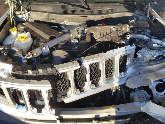 1C4NJCBB4ED821685 - 2014 JEEP COMPASS SP 银色 照片 7