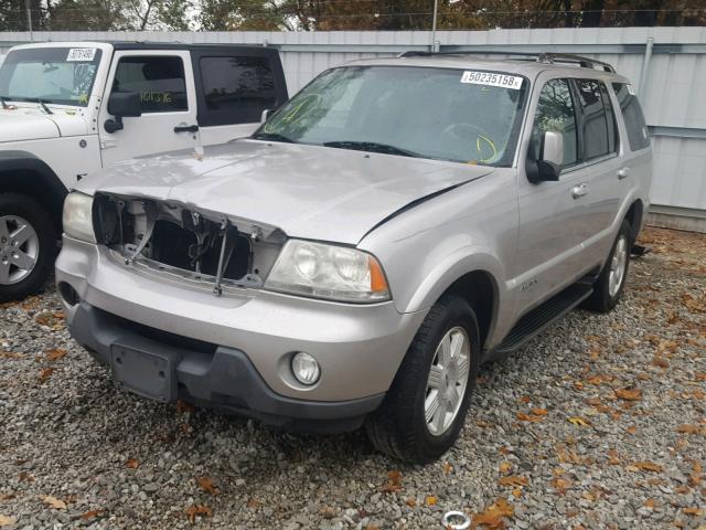 5LMEU68HX5ZJ23078 - 2005 LINCOLN AVIATOR ვერცხლისფერი ფოტო 2