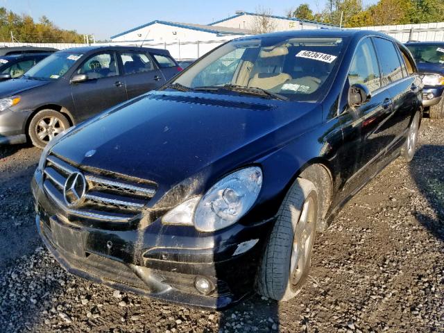 4JGCB6FE7AA109575 - 2010 MERCEDES-BENZ R 350 4MAT BLACK photo 2