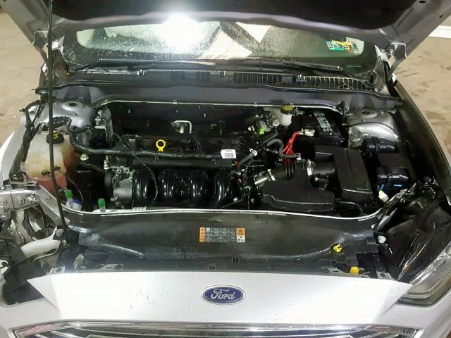 3FA6P0H7XHR212963 - 2017 FORD FUSION SE SILVER photo 7