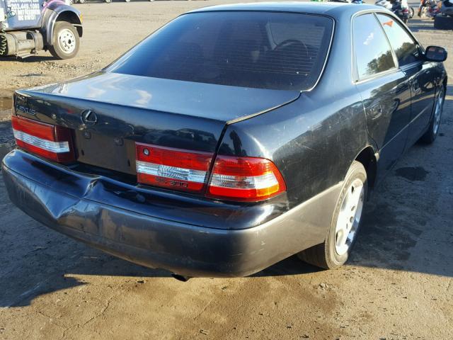 JT8BF28G9Y5090427 - 2000 LEXUS ES 300 BLACK photo 4