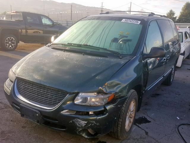 1C4GP44G3YB713743 - 2000 CHRYSLER TOWN & COU GREEN photo 2