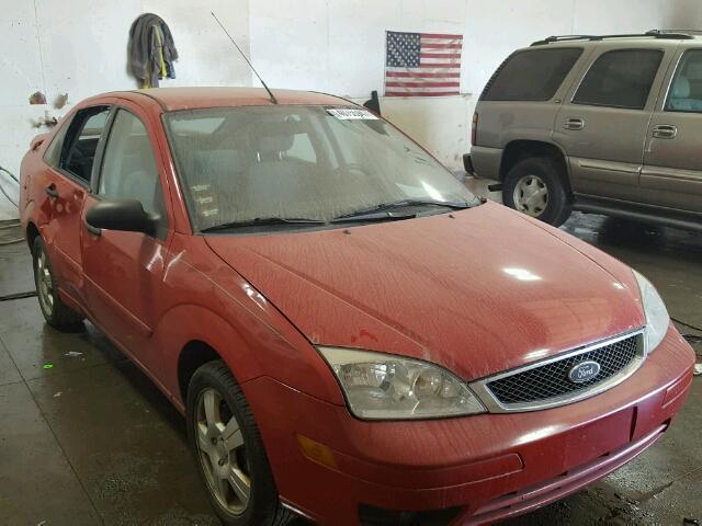 1FAHP34N56W227380 - 2006 FORD FOCUS ZX4 RED photo 1