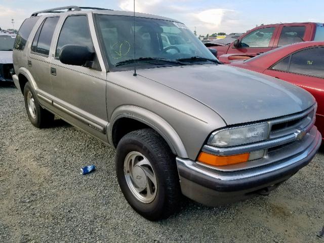 1GNDT13W9Y2205239 - 2000 CHEVROLET BLAZER SILVER photo 1