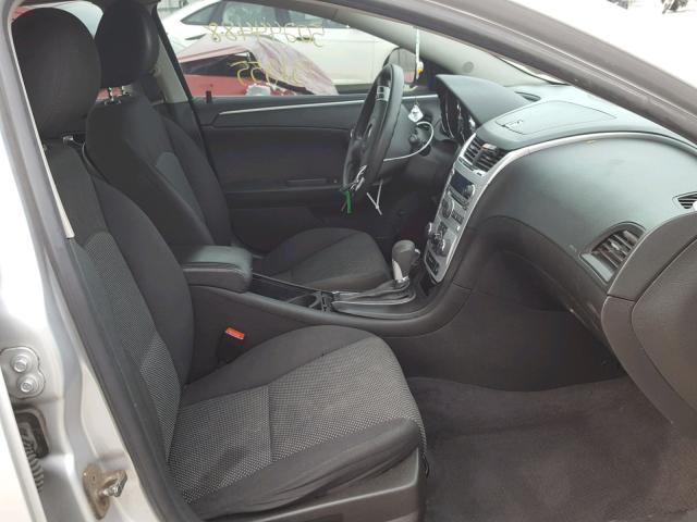 1G1ZC5E00CF331076 - 2012 CHEVROLET MALIBU 1LT SILVER photo 5