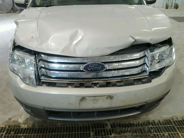 1FMDK02W48GA11885 - 2008 FORD TAURUS X S TAN photo 9