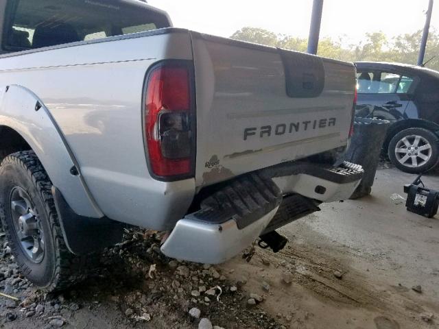 1N6ED27T31C363671 - 2001 NISSAN FRONTIER C SILVER photo 10